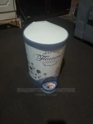 Step On Pedal Dustbin