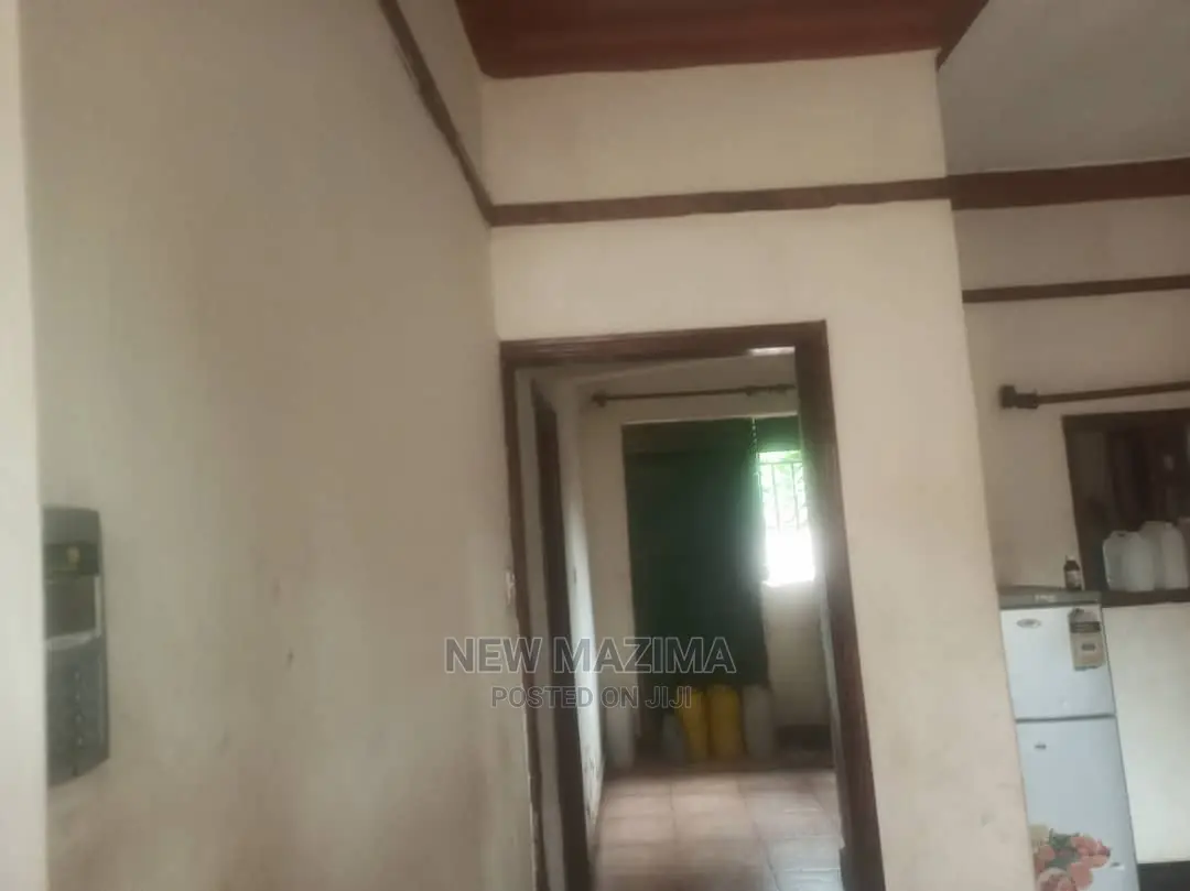 2bdrm House in Salaama Munyonyo Rd, Central Division for Sale