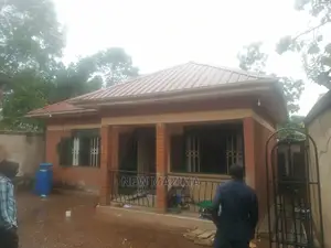 2bdrm House in Salaama Munyonyo Rd, Central Division for Sale