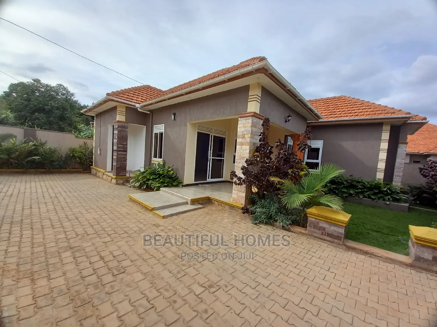 Furnished 4bdrm Bungalow in Kira Executive for Sale