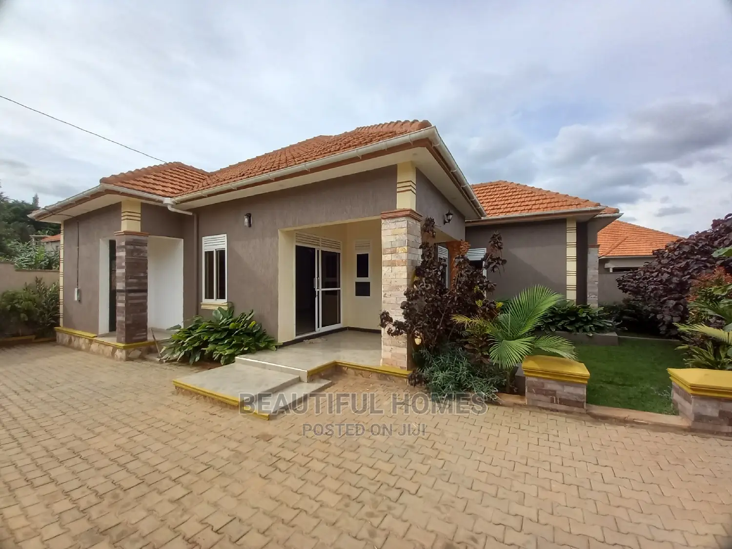 Furnished 4bdrm Bungalow in Kira Executive for Sale