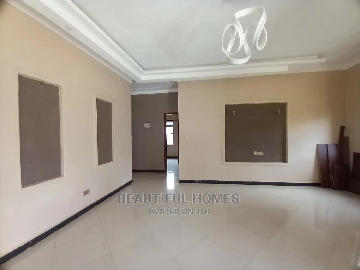 Furnished 4bdrm House in Kira Rich Estate for Sale