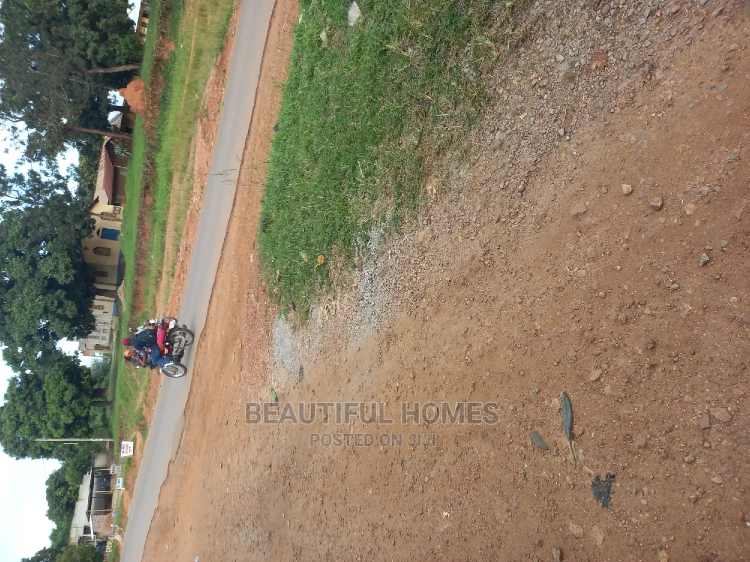 Kira Miidle of Town Commercial Land on Sell