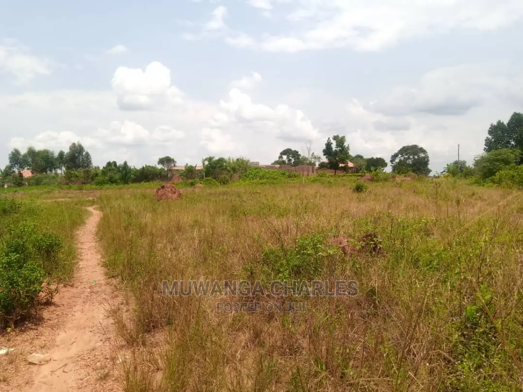100x50ft Plot of Land for Sale at Gayaza Manyangwa