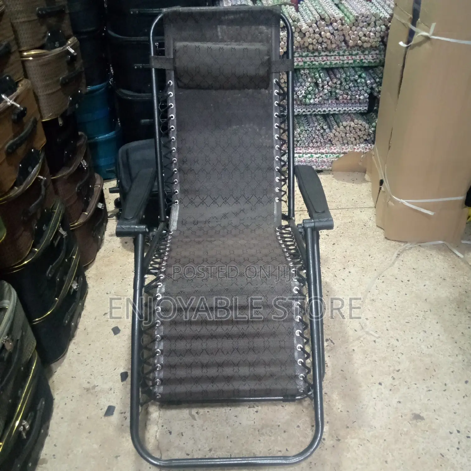 Foldable VIP Chair