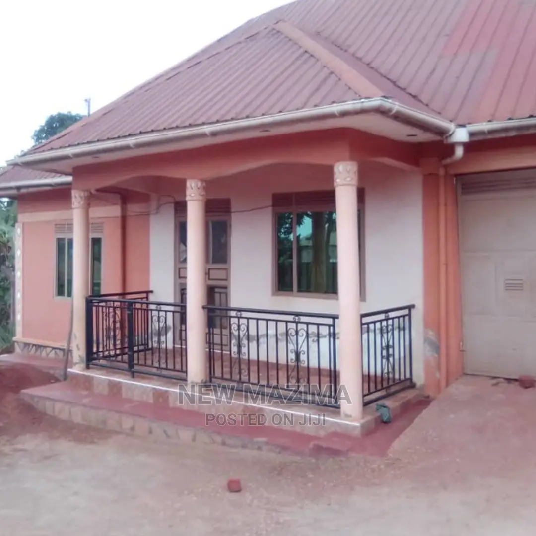 3bdrm Bungalow in Namasuba Ndejje, Division a for Sale