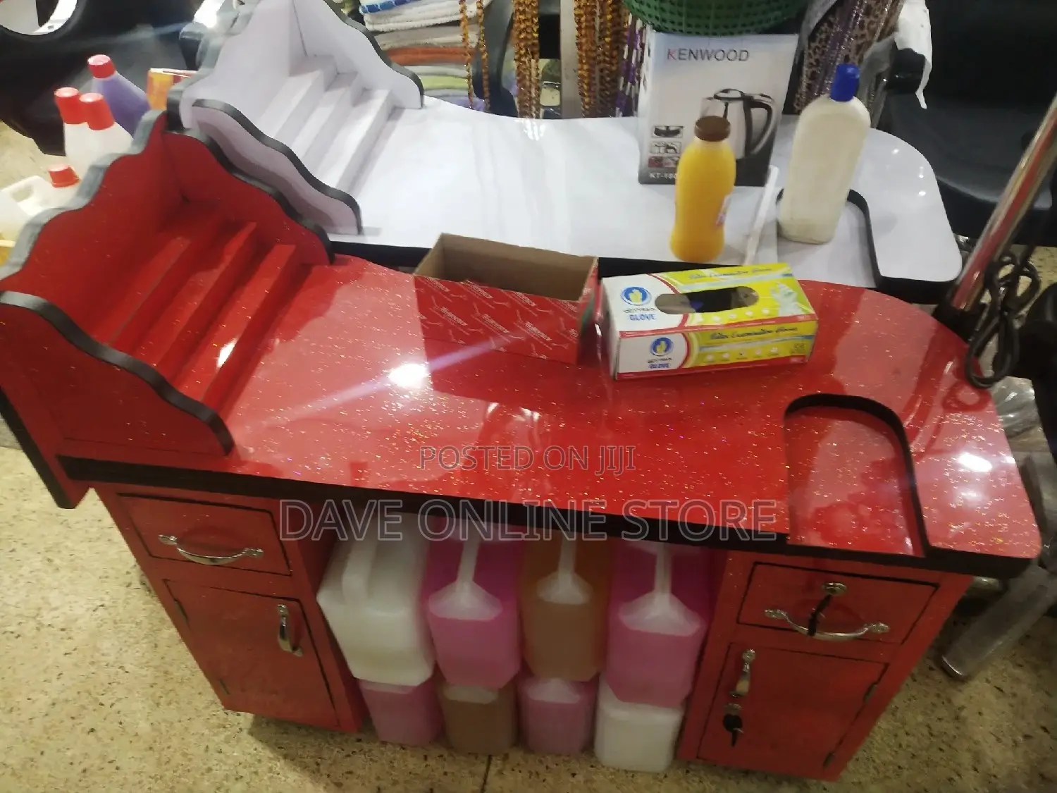 Manicure Nail Table