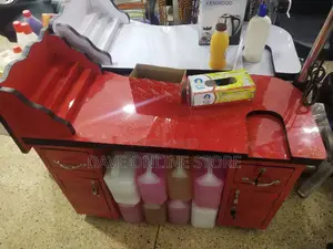 Manicure Nail Table