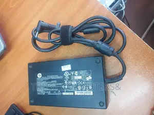 Hp 200w ( 19v 10.3A) Blue Pin Adapter