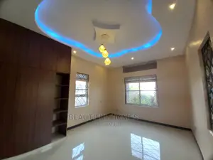 Furnished 4bdrm House in Kira Corporate Zone for Sale