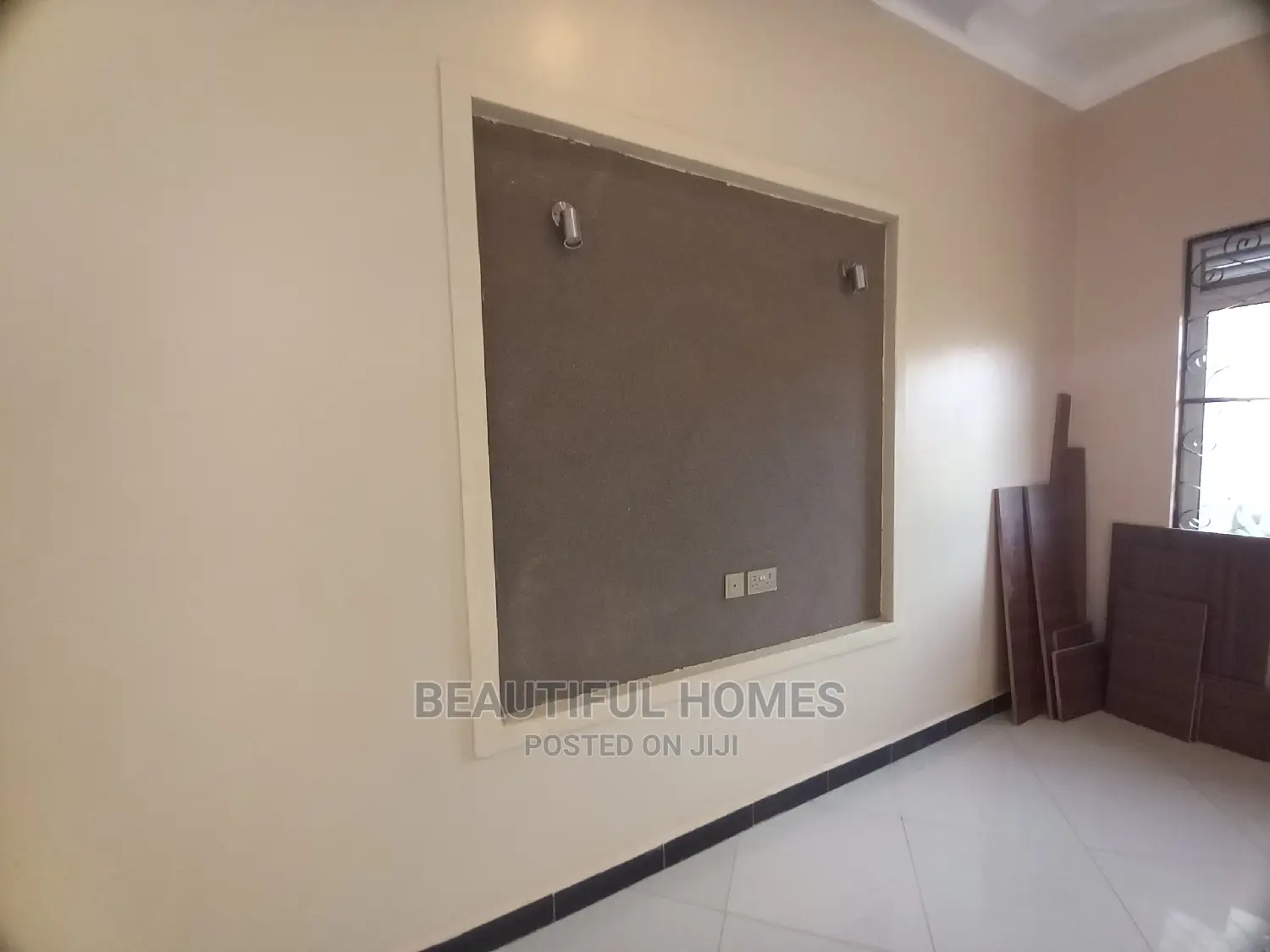 Furnished 4bdrm Bungalow in Kira Rich for Sale