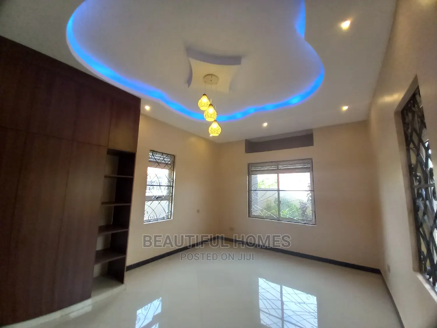 Furnished 4bdrm Bungalow in Kira Rich for Sale