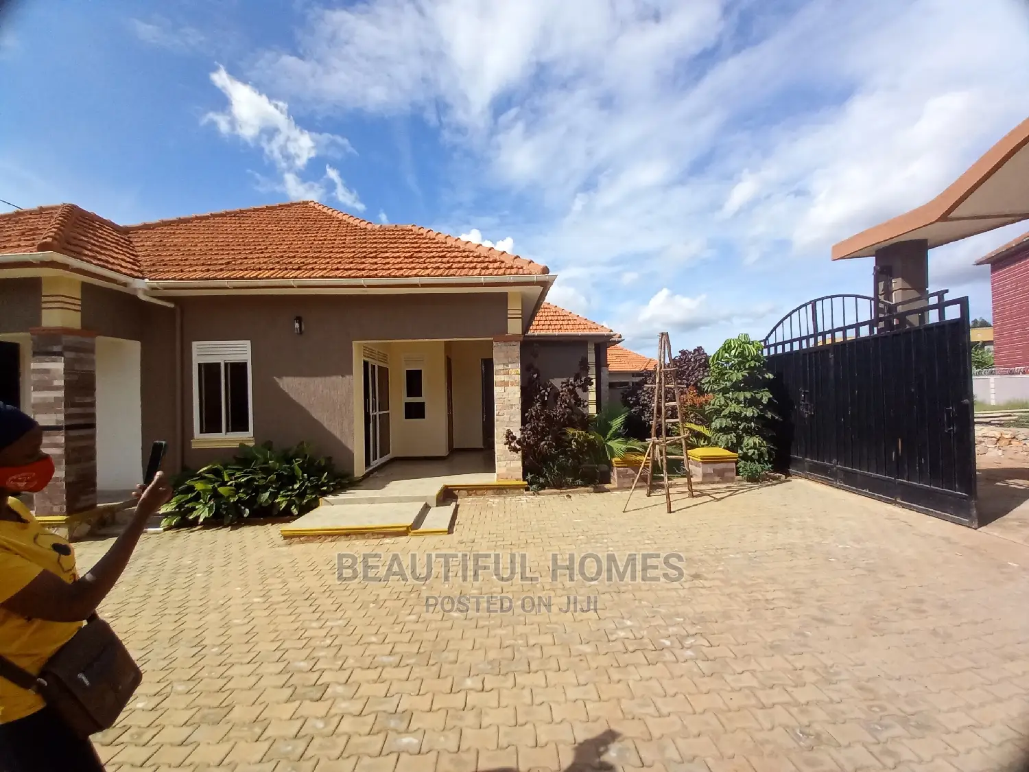Furnished 4bdrm House in Mamerito Road, Kira for Sale