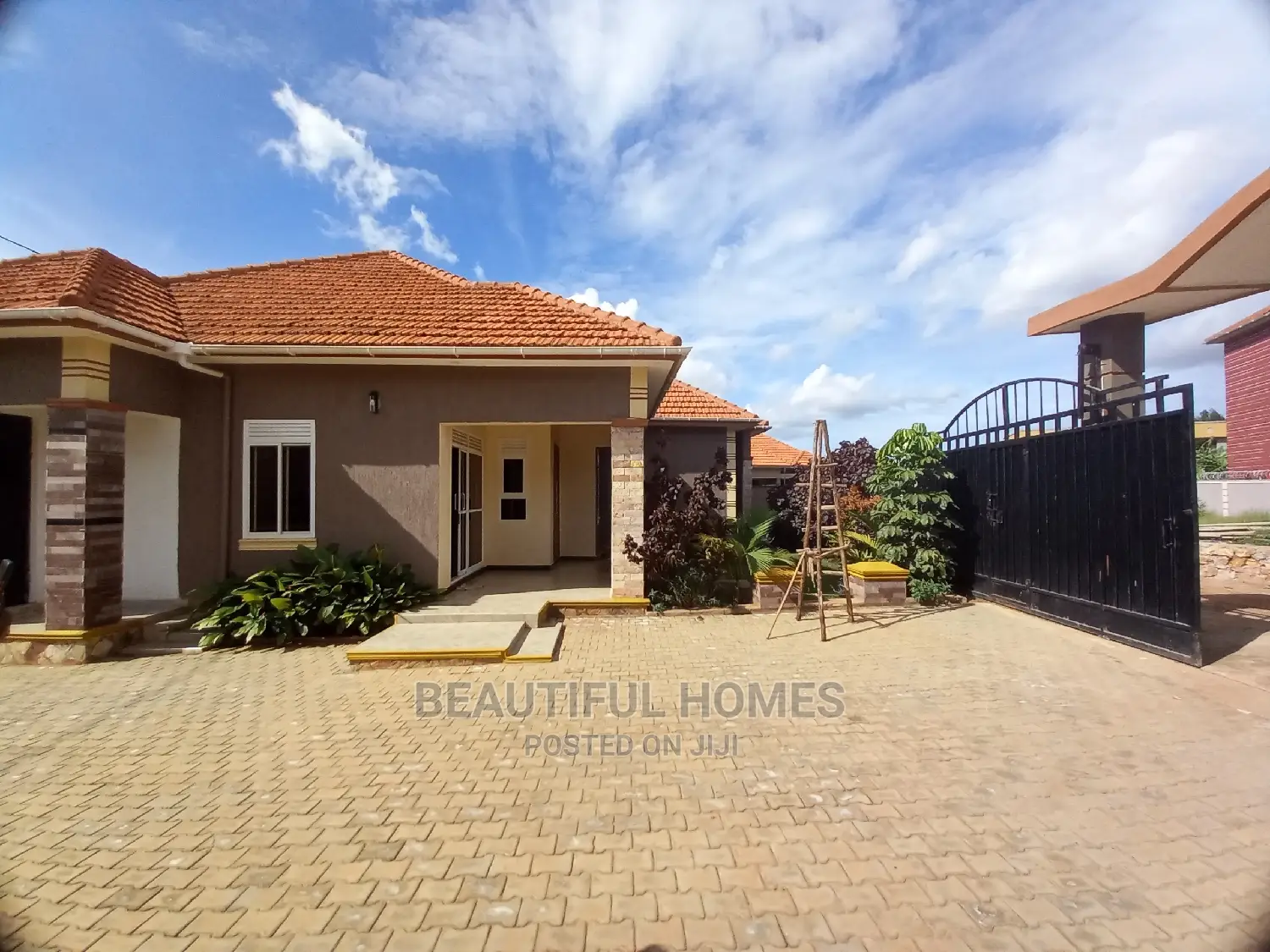 Furnished 4bdrm House in Mamerito Road, Kira for Sale