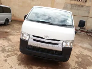 Toyota Hiace 2014 White