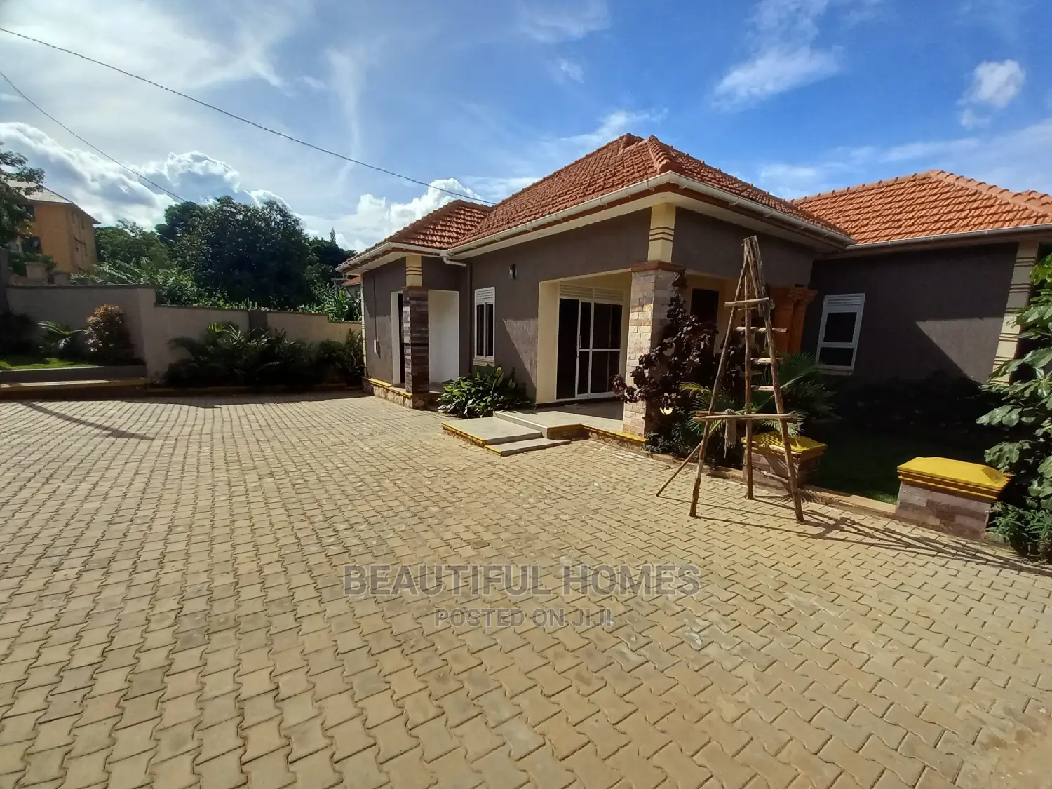 Furnished 4bdrm House in Kira Executive for Sale