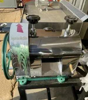 Heavy Duty Manual Sugarcane Juice Extractors \\ S/S Body.