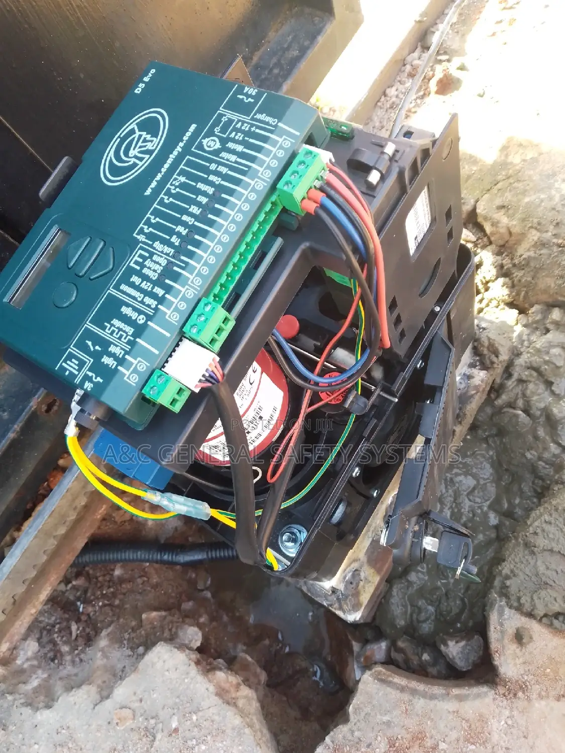 Remote Automatic Sliding Gate Motor High Power Quality