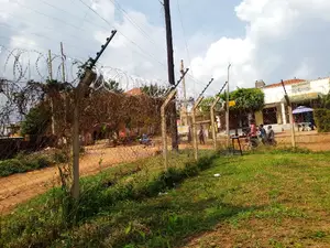 Land Security Fencing Chainlink, Razor Wire and Electricwire
