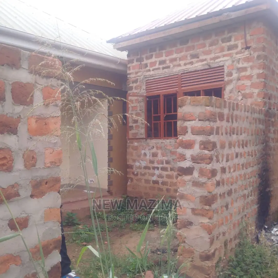 2bdrm House in Kawempe Kawanda, Division a for Sale
