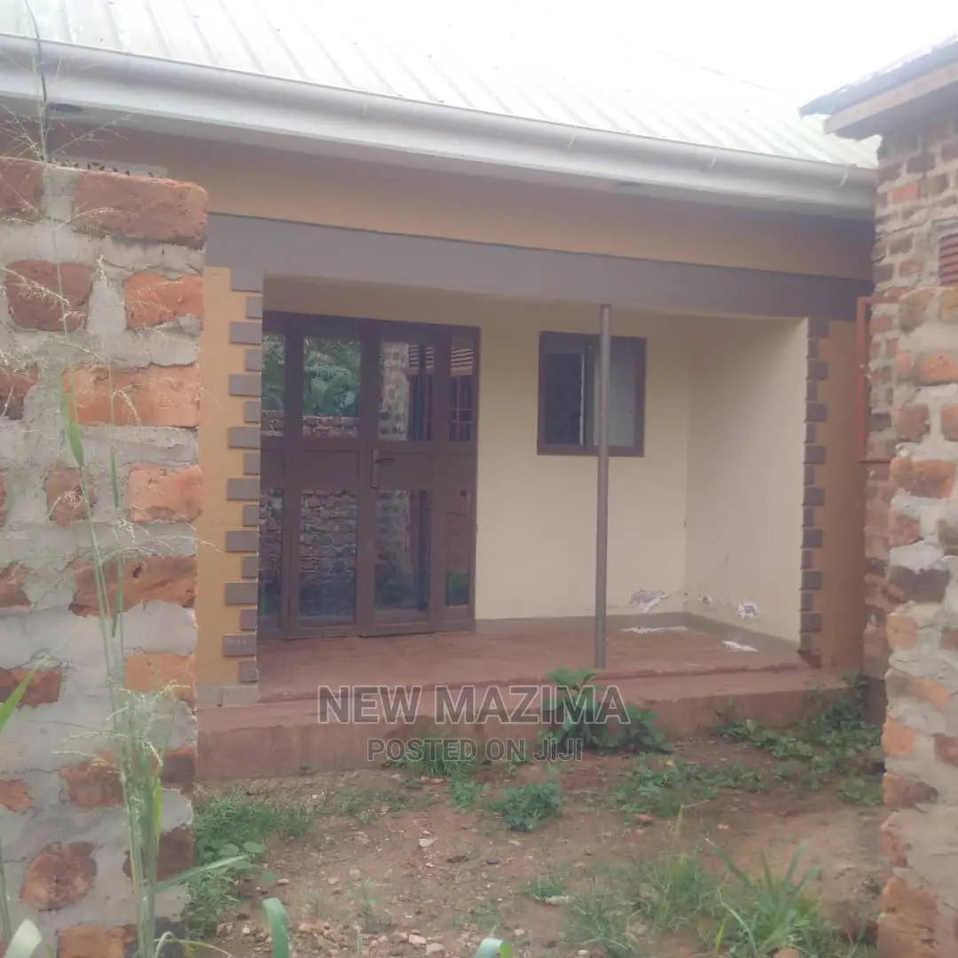2bdrm House in Kawempe Kawanda, Division a for Sale