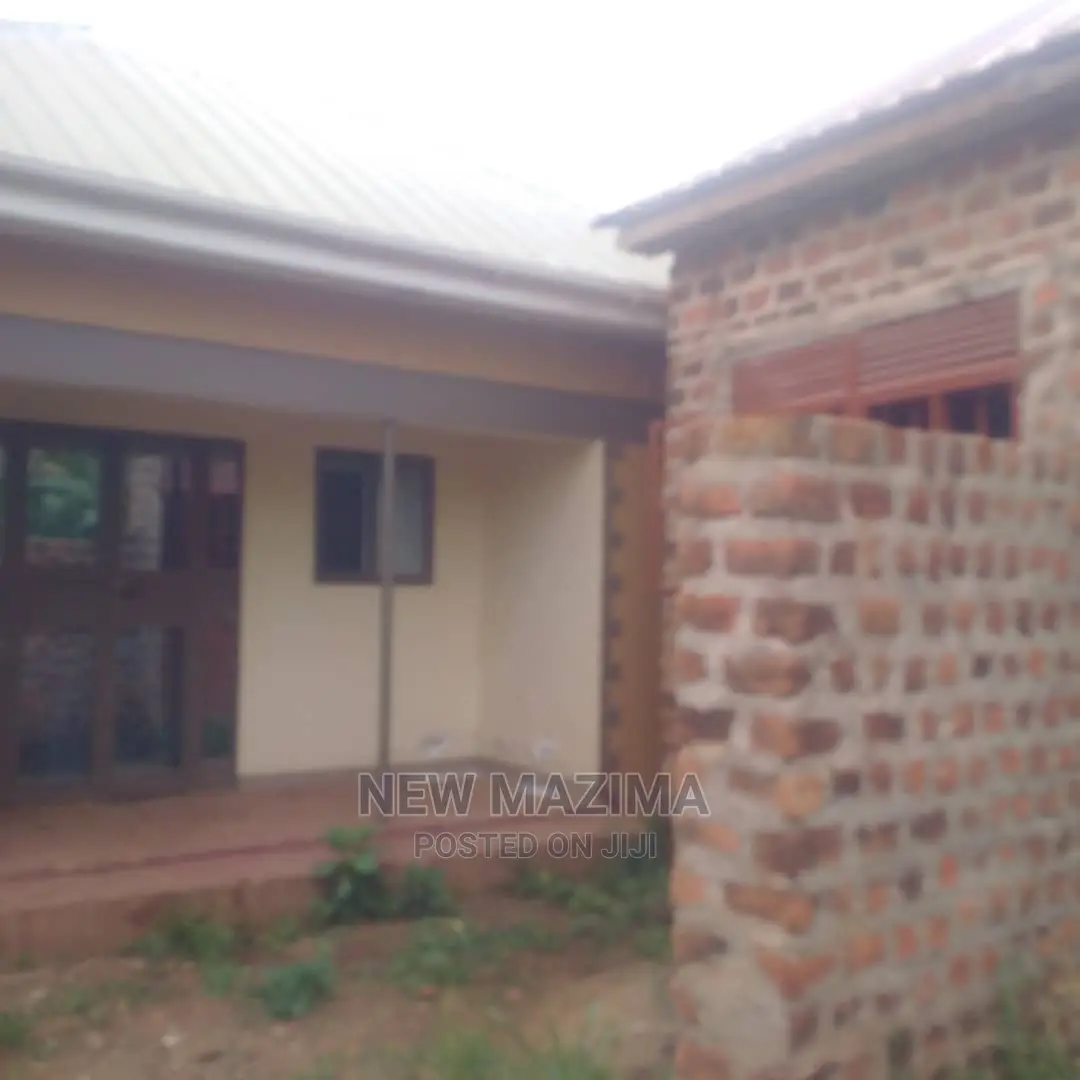 2bdrm House in Kawempe Kawanda, Division a for Sale