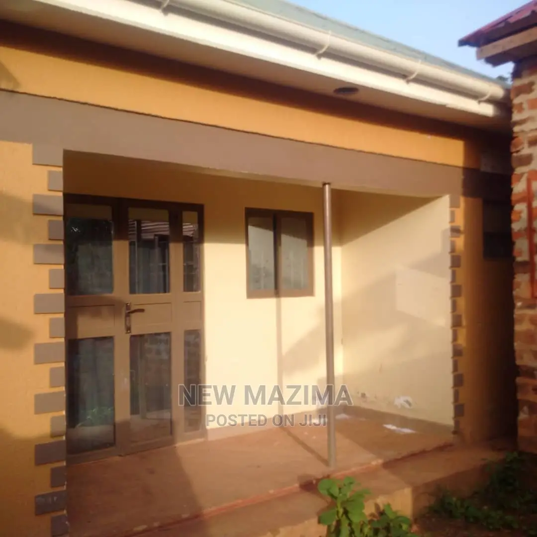 2bdrm House in Kawempe Kawanda, Division a for Sale
