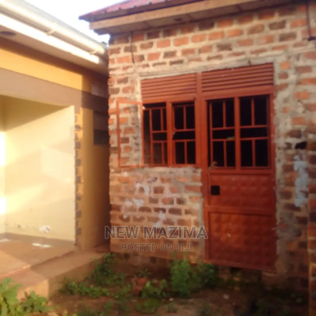 2bdrm House in Kawempe Kawanda, Division a for Sale