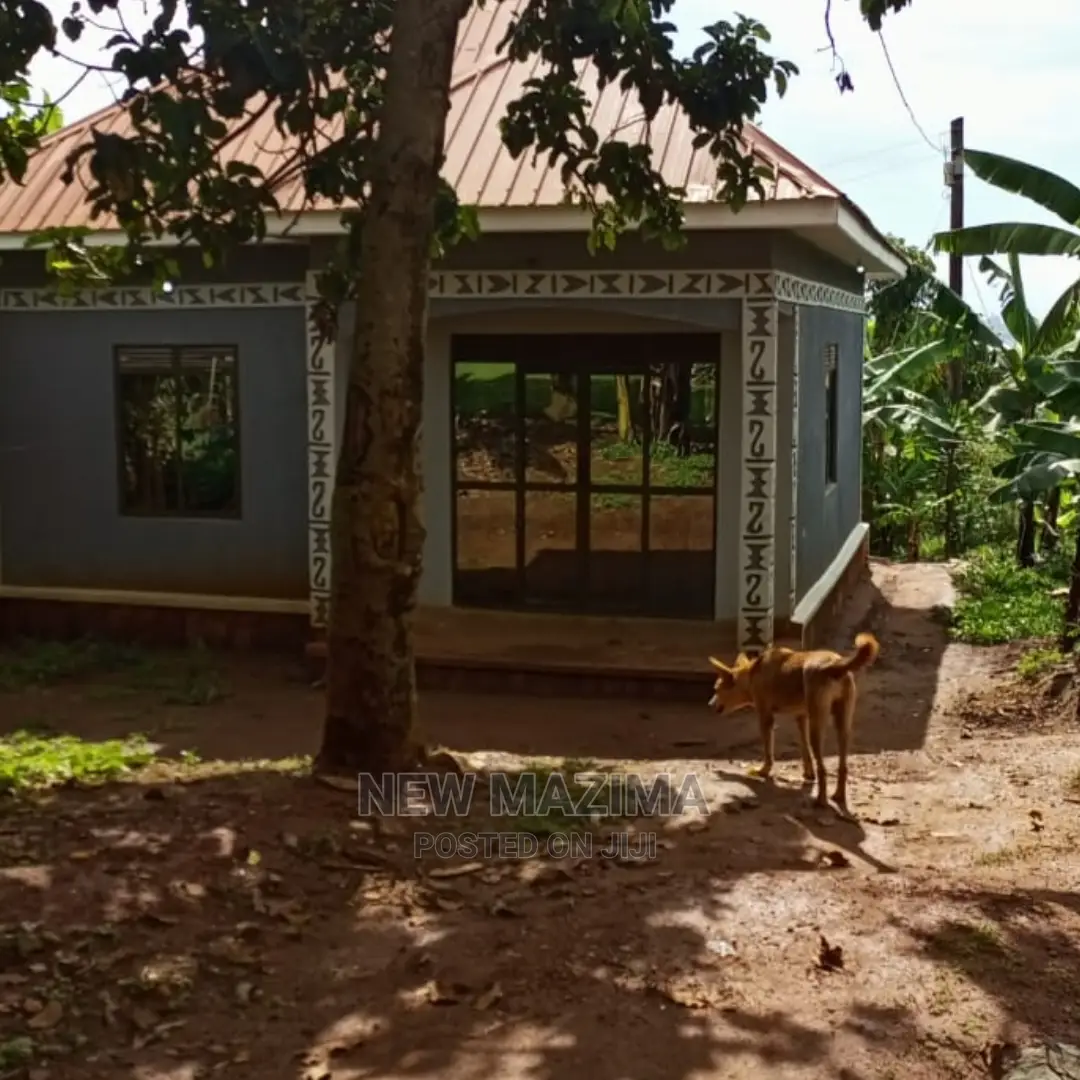 3bdrm House in Salaama Munyonyo, Division a for Sale