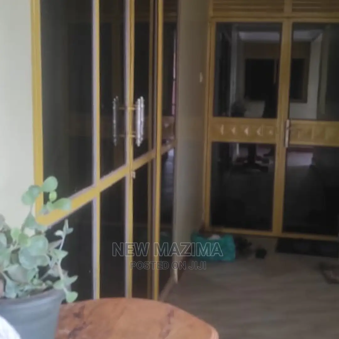 10bdrm Block of Flats in Najjanankumbi, Division a for Sale