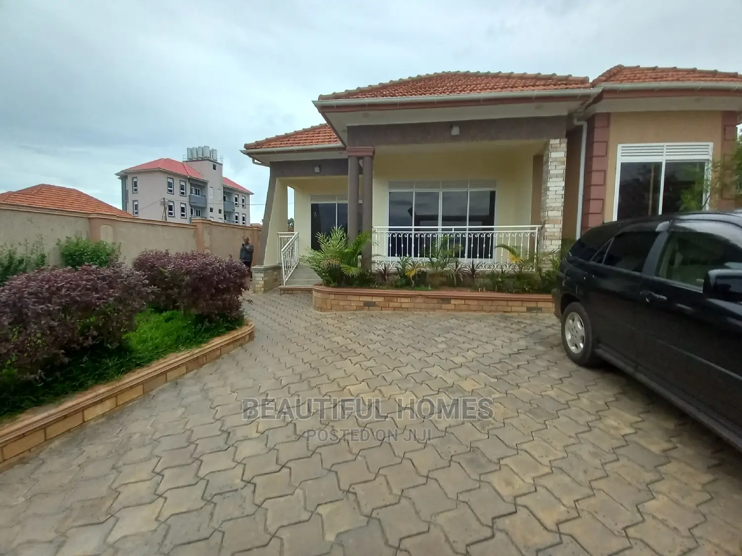 Furnished 4bdrm House in Kira for Sale