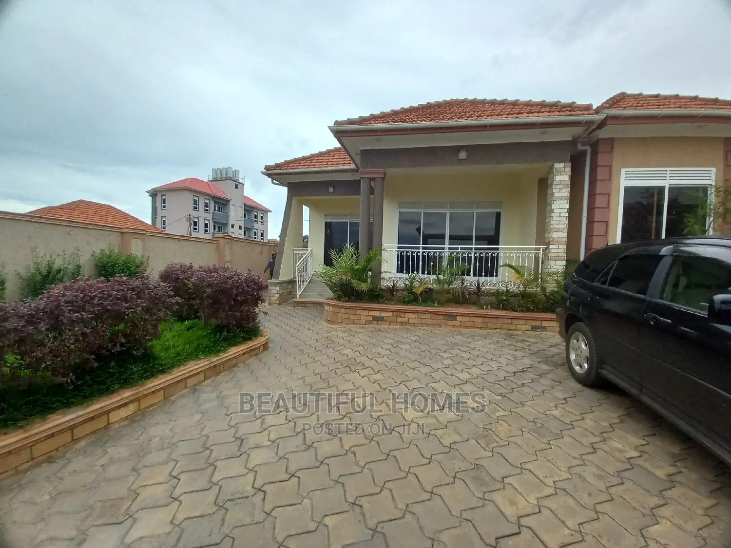 Furnished 4bdrm House in Kira for Sale