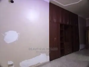 Furnished 4bdrm Bungalow in Kira Corporate for Sale