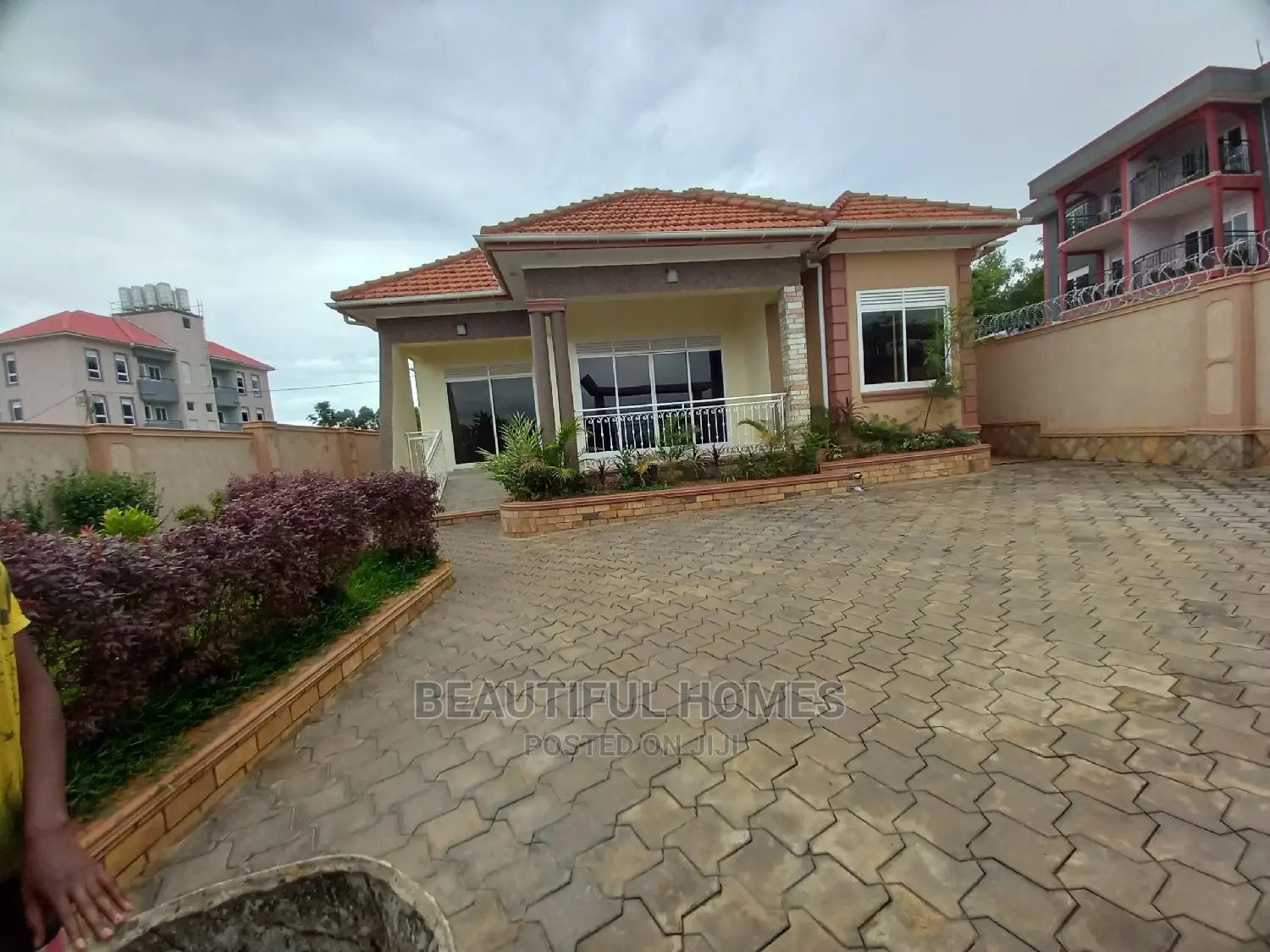 Furnished 4bdrm House in Kira 1 for Sale