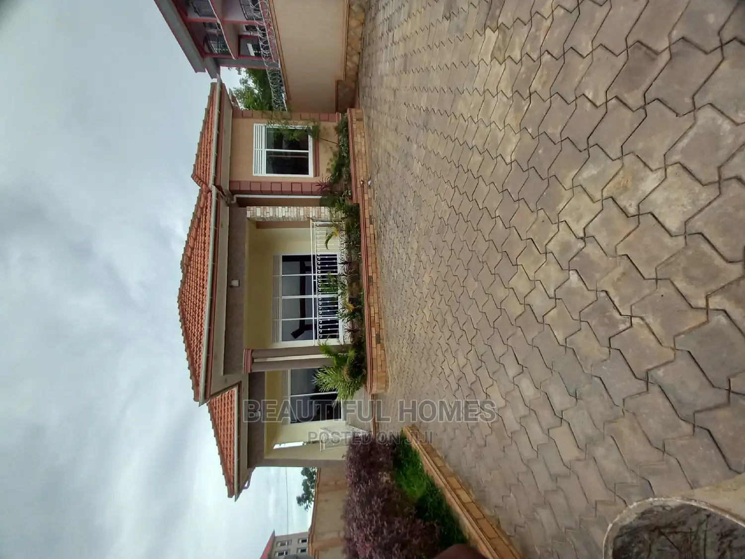 Furnished 4bdrm House in Kira 1 for Sale