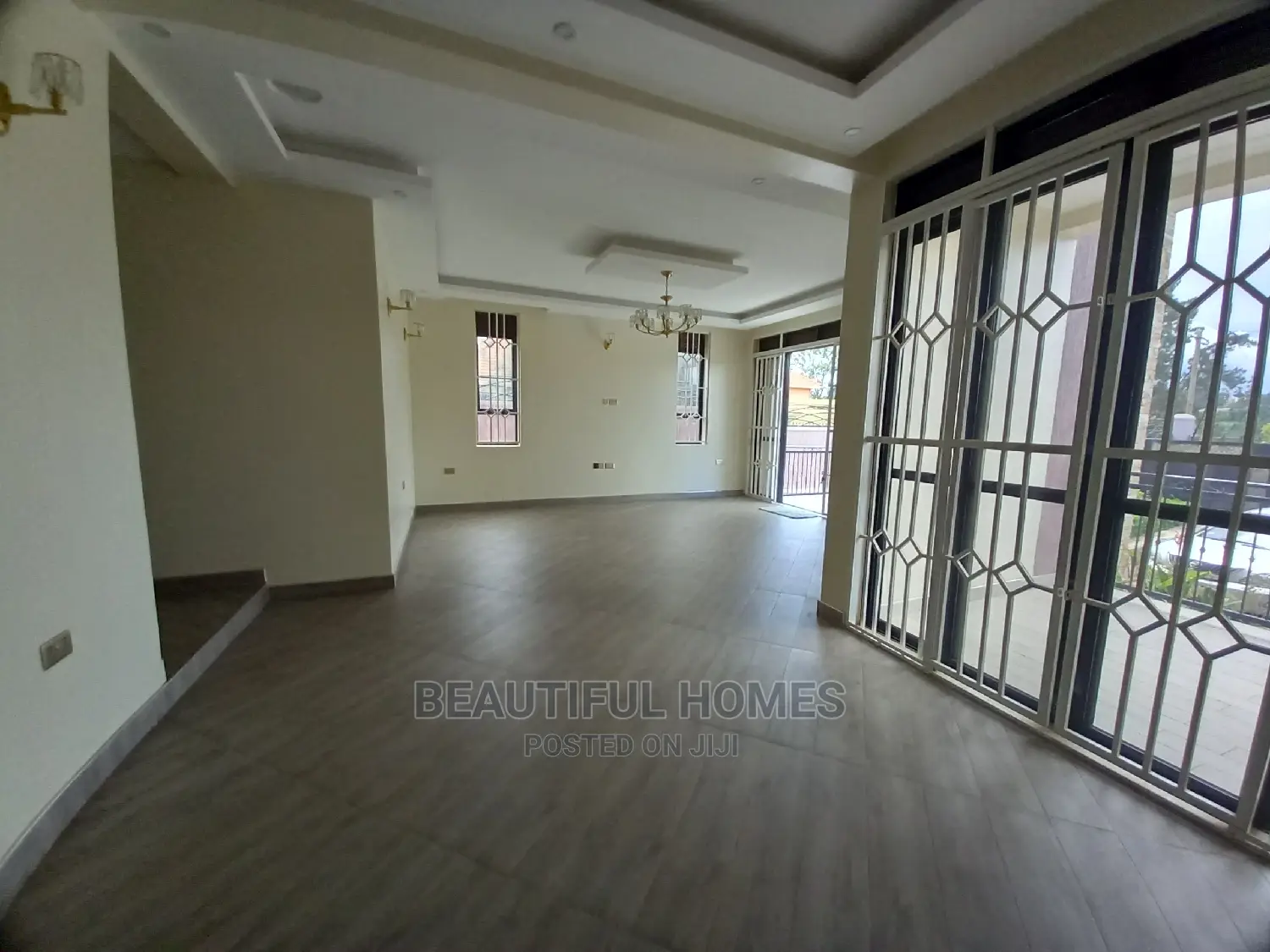 Furnished 5bdrm Duplex in Kira Mamerito Road for Sale