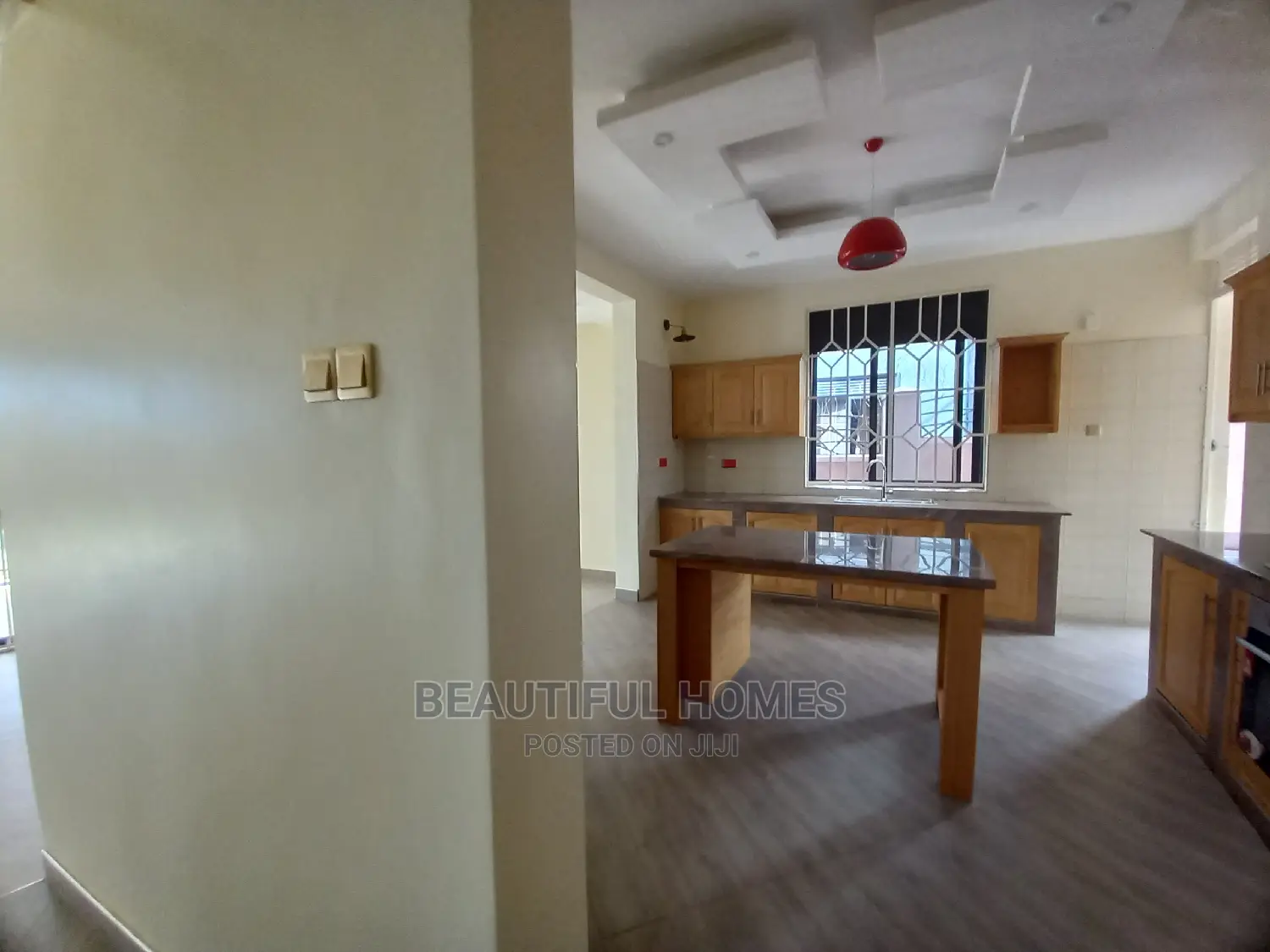 Furnished 5bdrm Duplex in Kira Most Corporate for Sale
