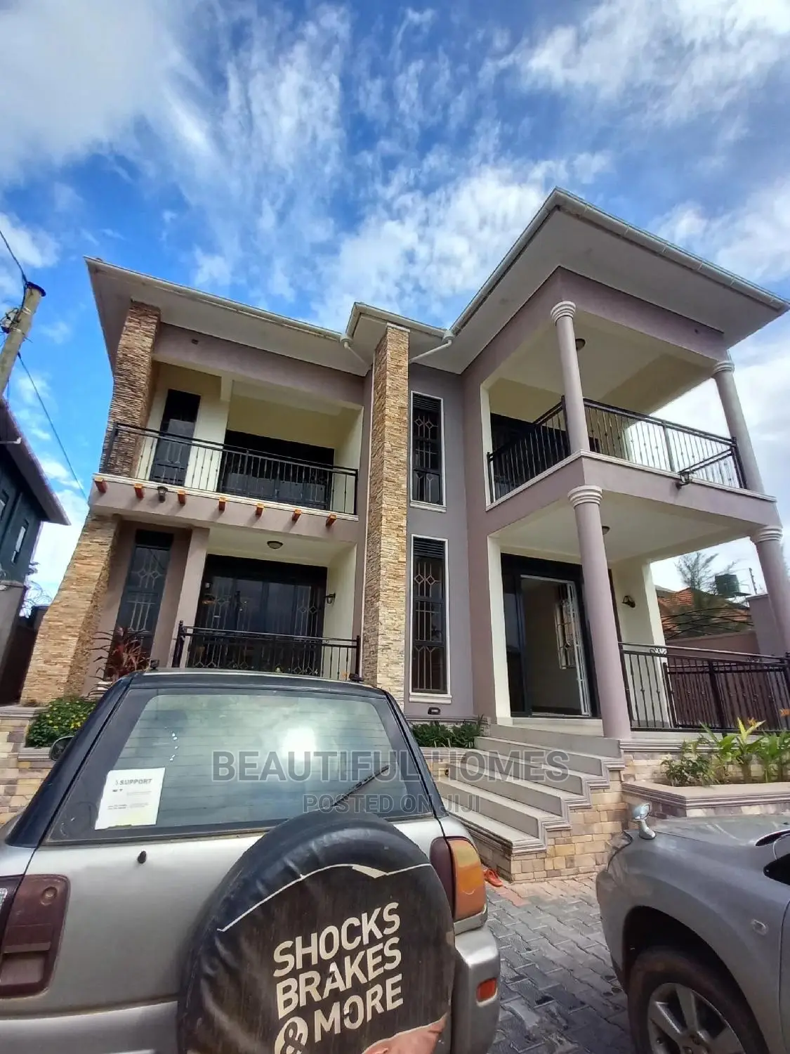 Furnished 5bdrm Duplex in Kira Most Corporate for Sale