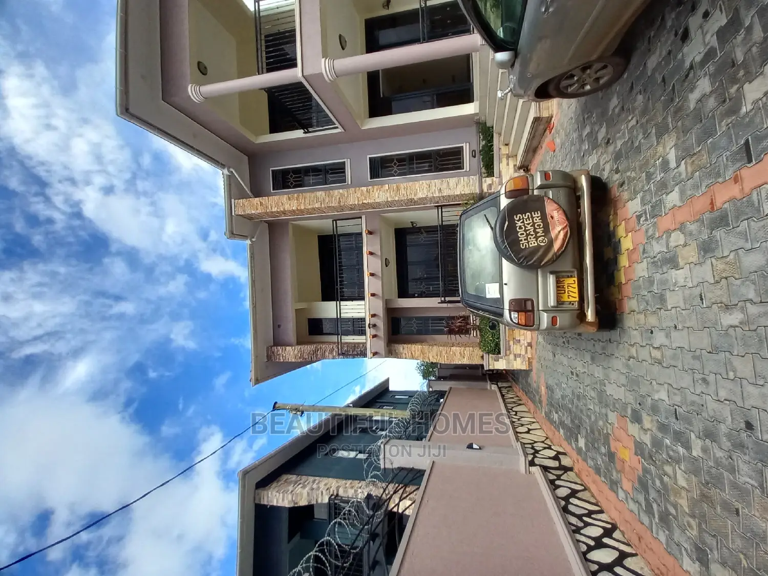 Furnished 5bdrm Duplex in Kira Most Corporate for Sale