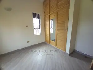 Furnished 5bdrm Mansion in Executive Estate, Kira for Sale