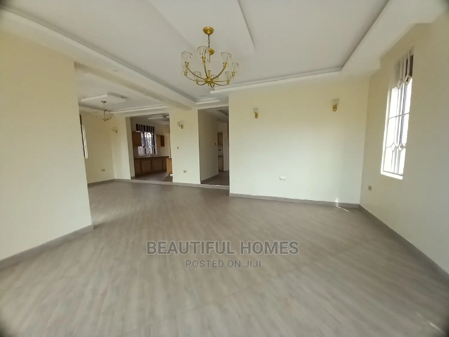 Furnished 5bdrm House in Kira Tarmack Access for Sale