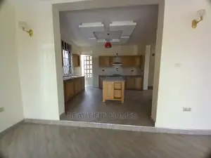 Furnished 5bdrm House in Kira Tarmack Access for Sale