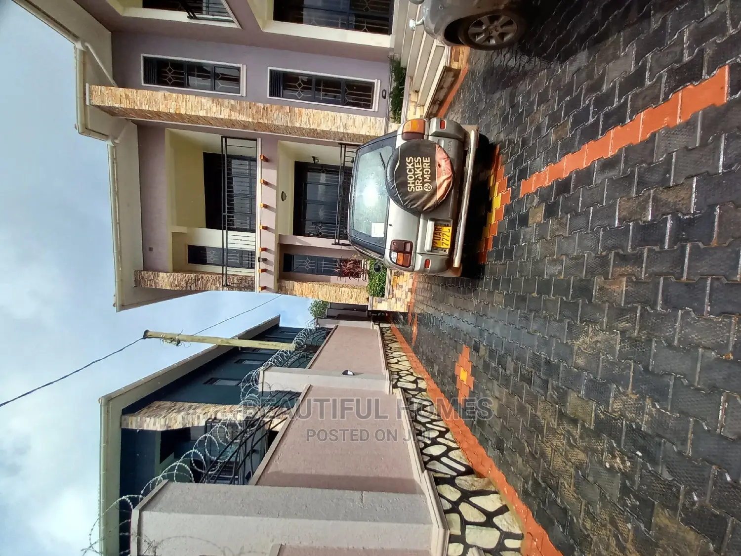 Furnished 5bdrm Mansion in Kira Very Executive for Sale