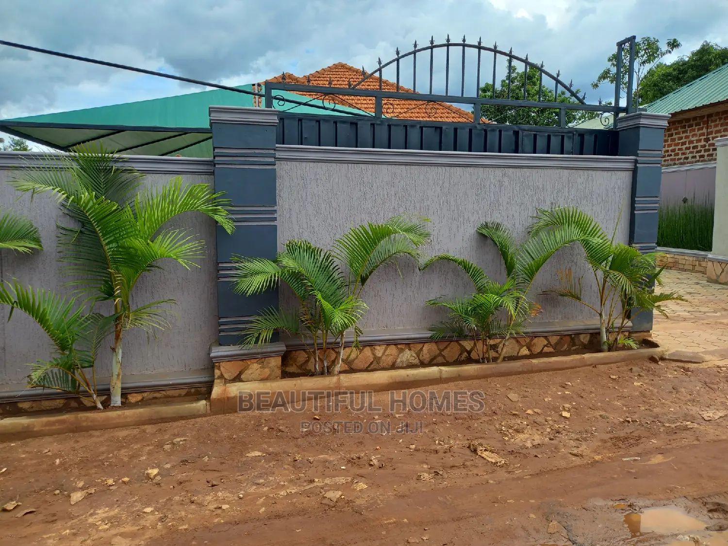 Furnished 4bdrm Bungalow in Nakwero Canaan, Kira for Sale