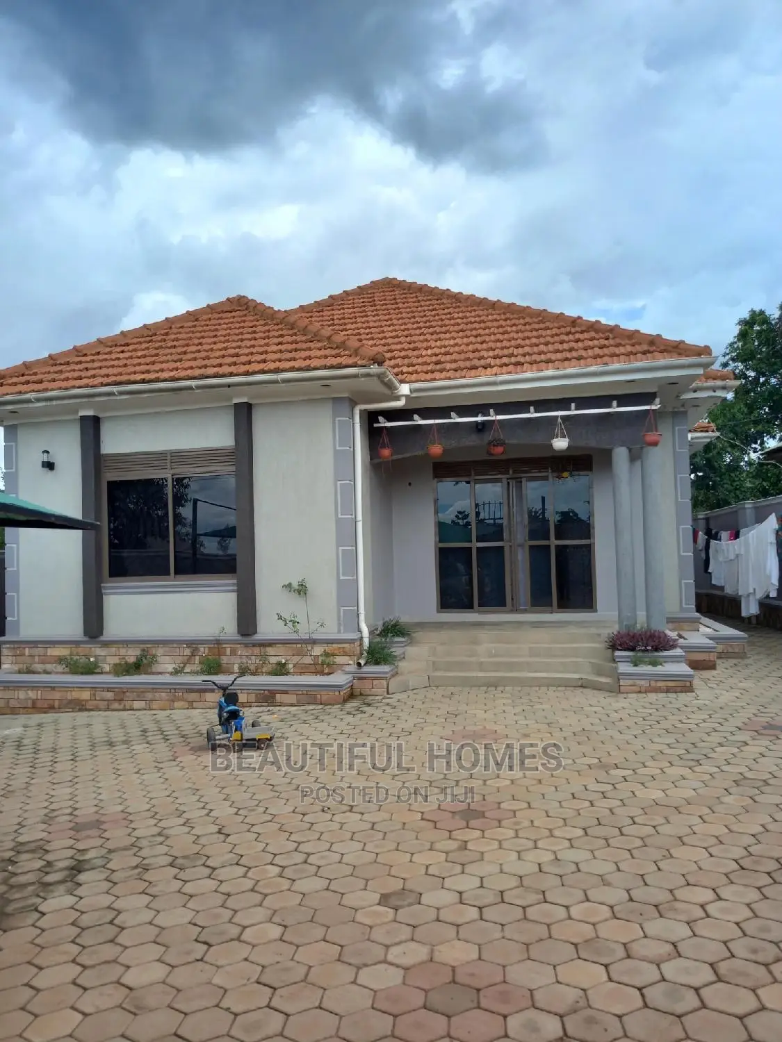 Furnished 4bdrm Bungalow in Kira Nakwero One for Sale