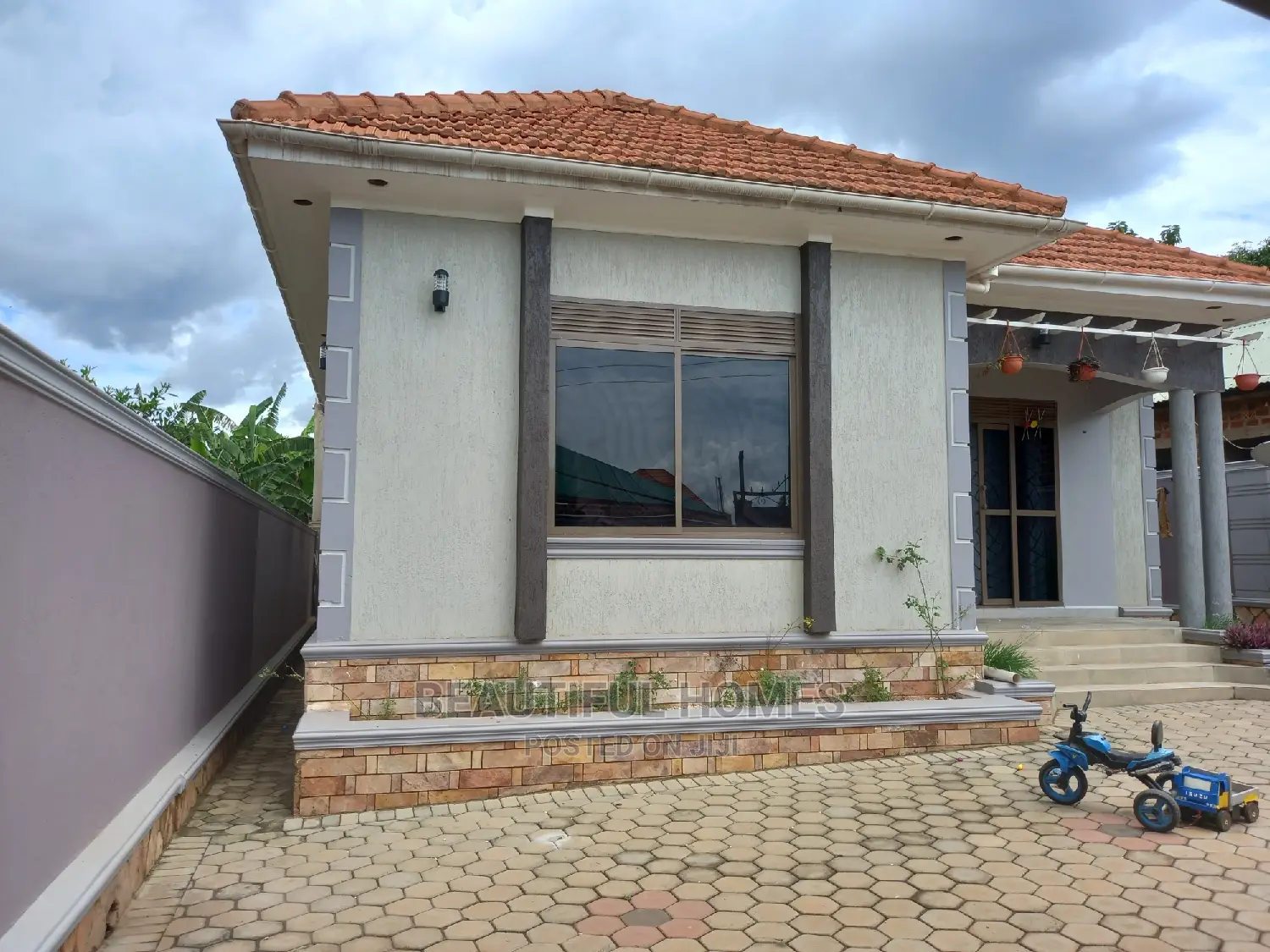 Furnished 4bdrm House in Nakwero in Kira for Sale