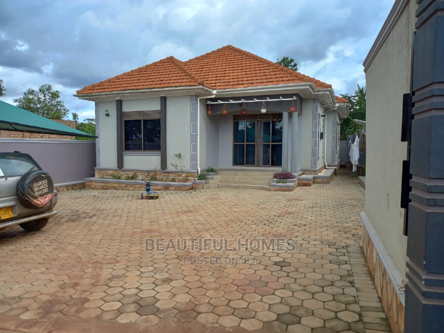 Furnished 4bdrm Bungalow in Kira Nakwero One for Sale