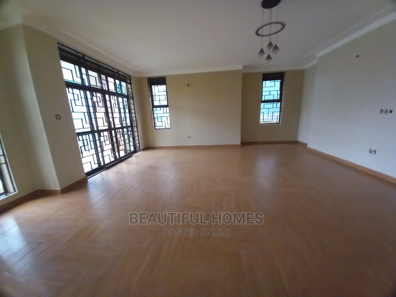Furnished 6bdrm Mansion in Najjera, Central Division for Sale