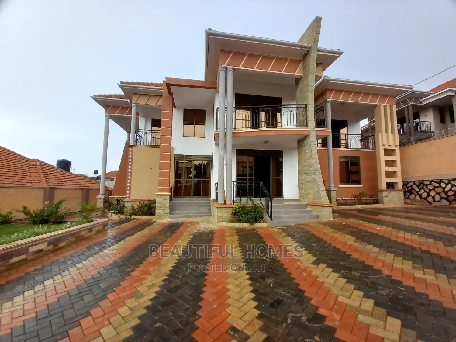 Furnished 6bdrm Mansion in Najjera, Central Division for Sale