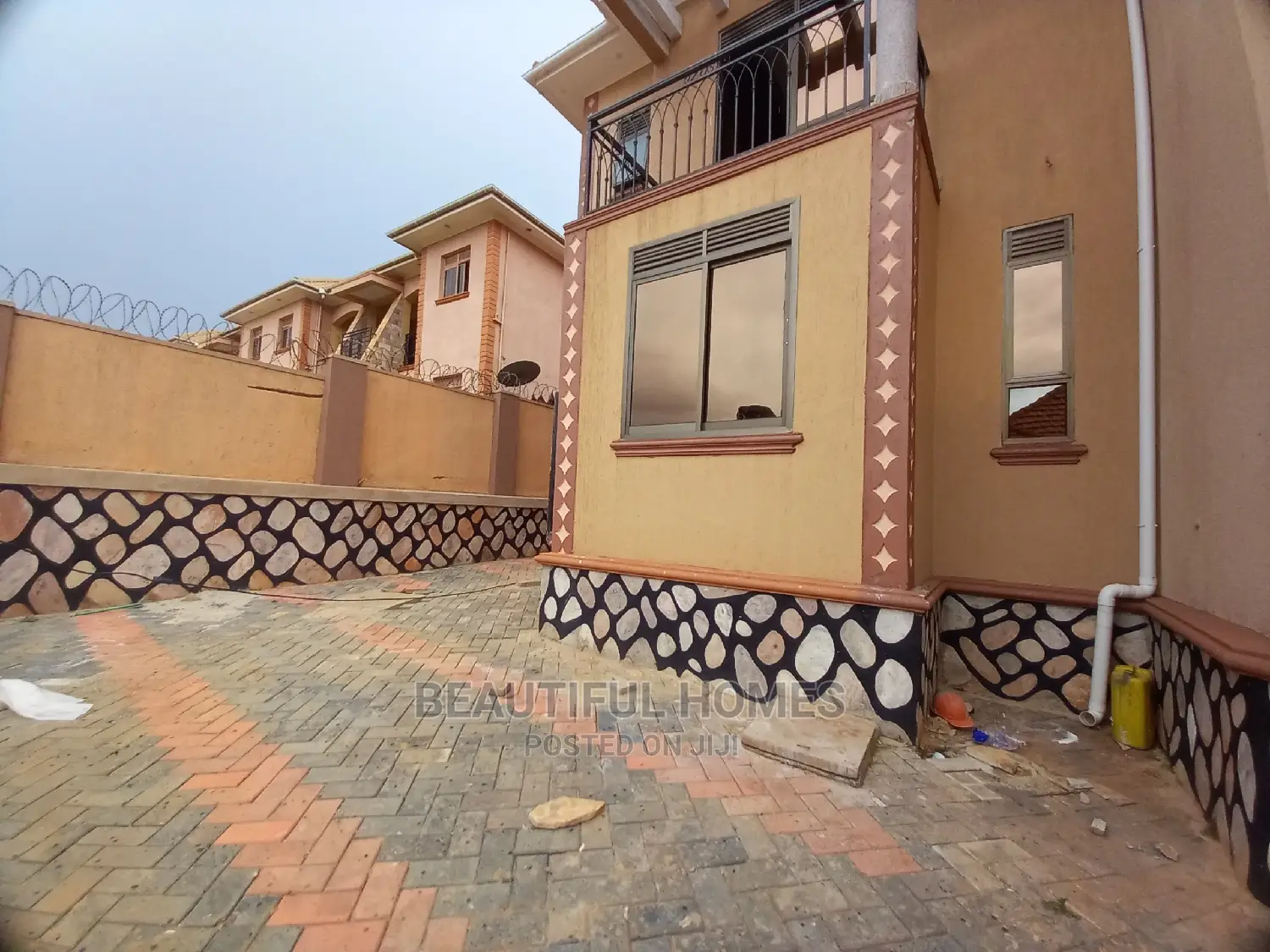 Furnished 6bdrm Mansion in Najjera Tarmack, Central Division for Sale